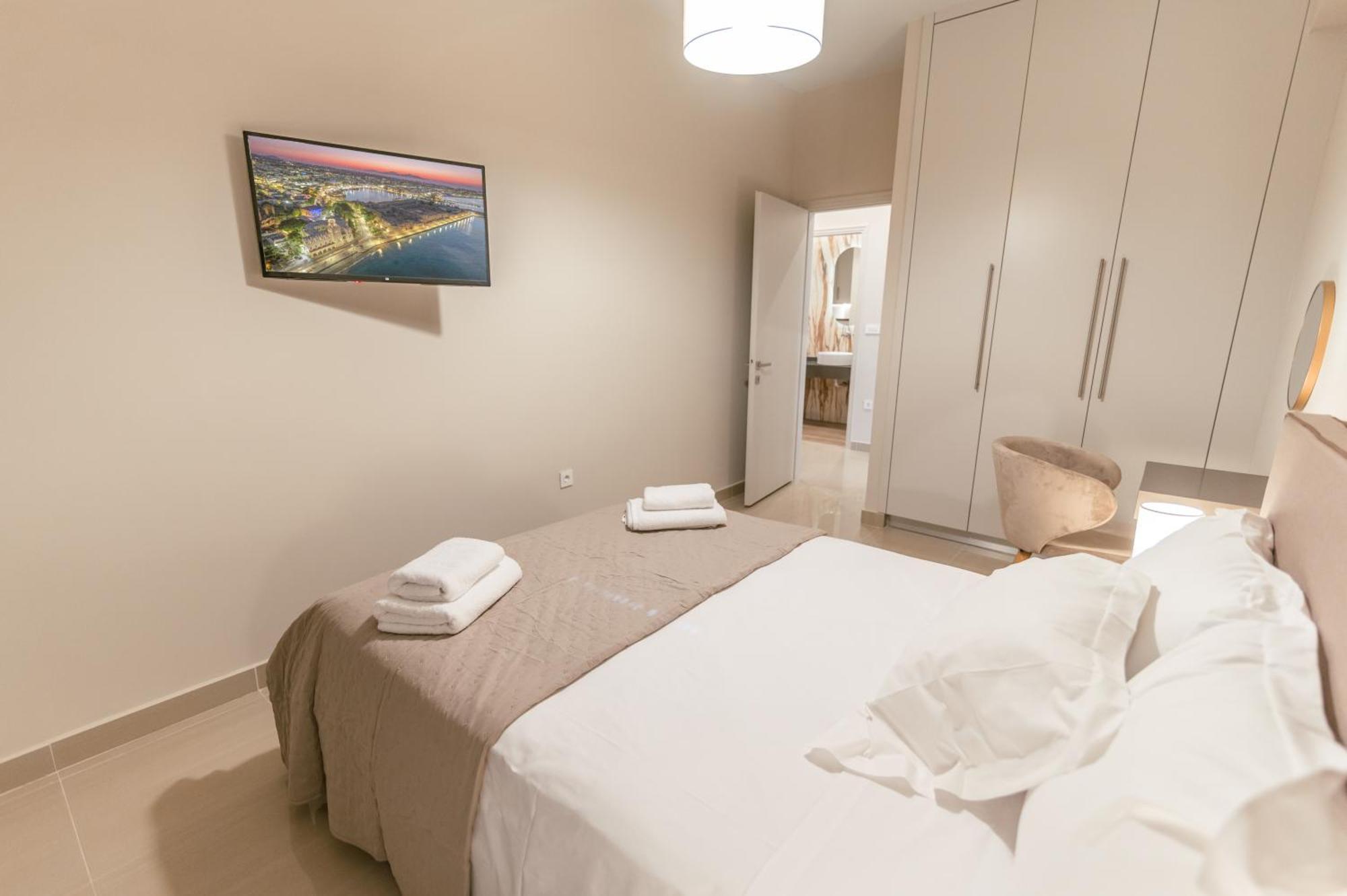Brand New Elegant Suite Platánion Zewnętrze zdjęcie