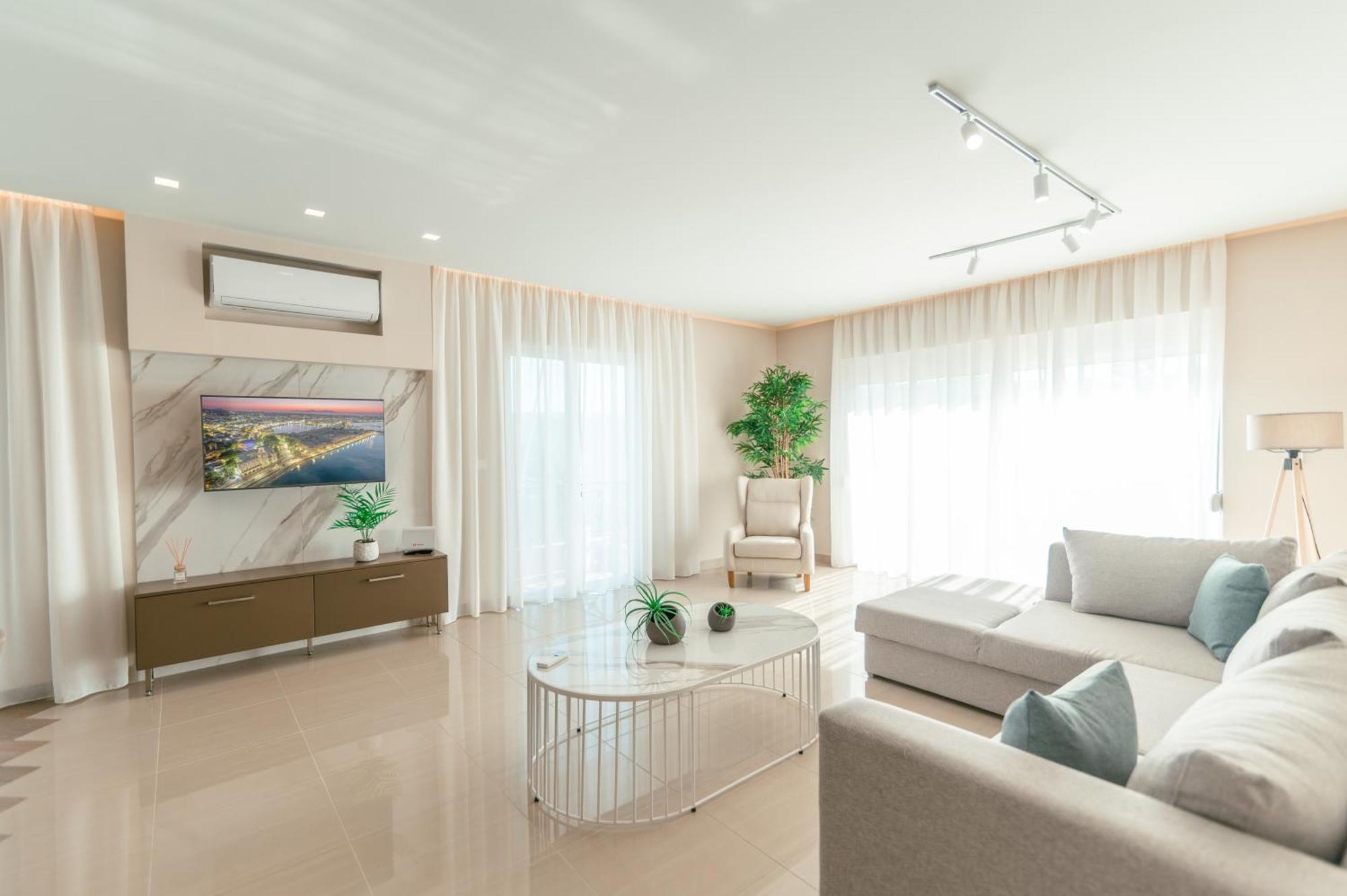Brand New Elegant Suite Platánion Zewnętrze zdjęcie
